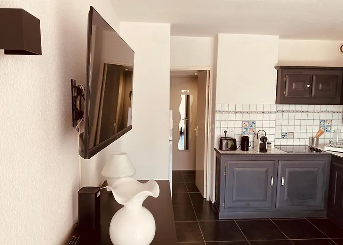 Village Naturiste Cap D - Coursives Port Nature 5 - Entier Separee Au Calme Agde